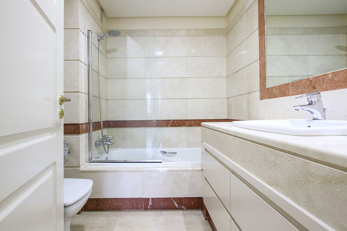 Appartement te koop in Bahía de Marbella | 3 slaapkamers H4074373