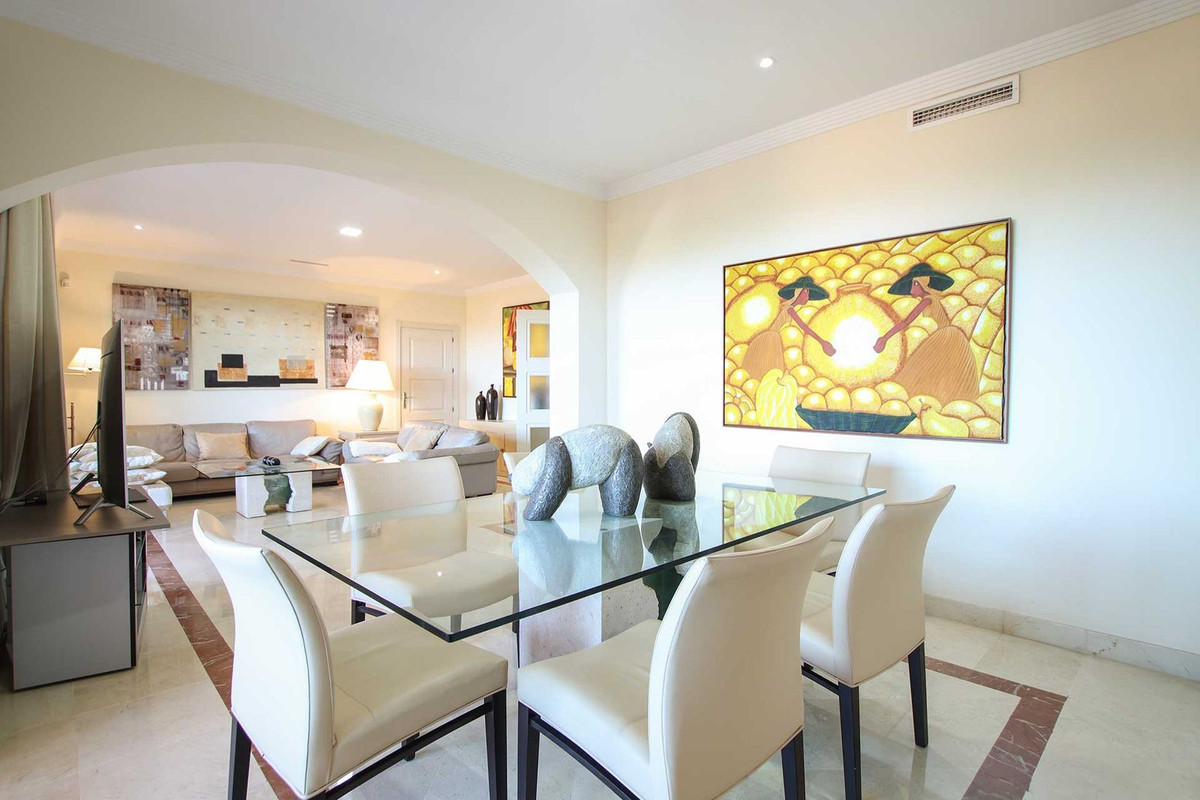 Appartement te koop in Bahía de Marbella | 3 slaapkamers H4074373