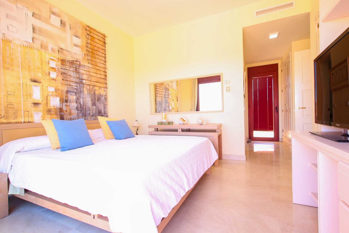 Appartement te koop in Bahía de Marbella | 3 slaapkamers H4074373