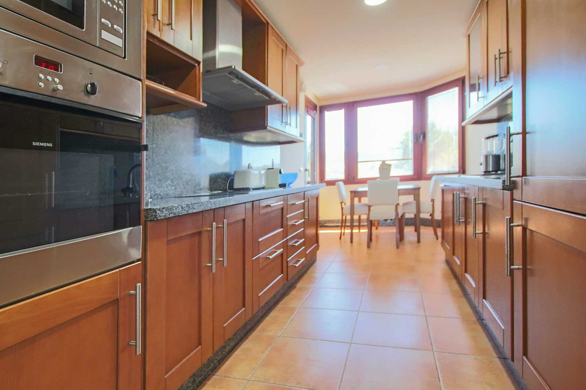 Appartement te koop in Bahía de Marbella | 3 slaapkamers H4074373