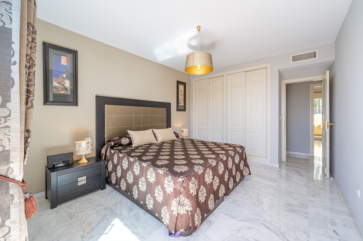Tussenverdieping Appartement in Bahía de Marbella-16