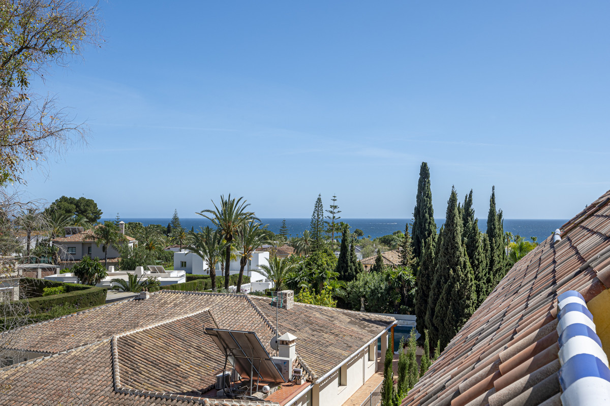Tussenverdieping Appartement in Bahía de Marbella-27