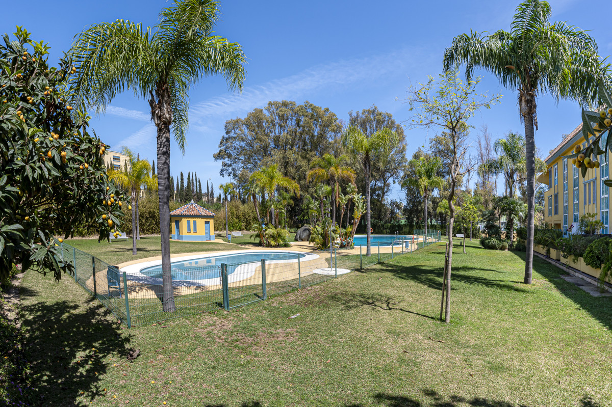 Tussenverdieping Appartement in Bahía de Marbella-30