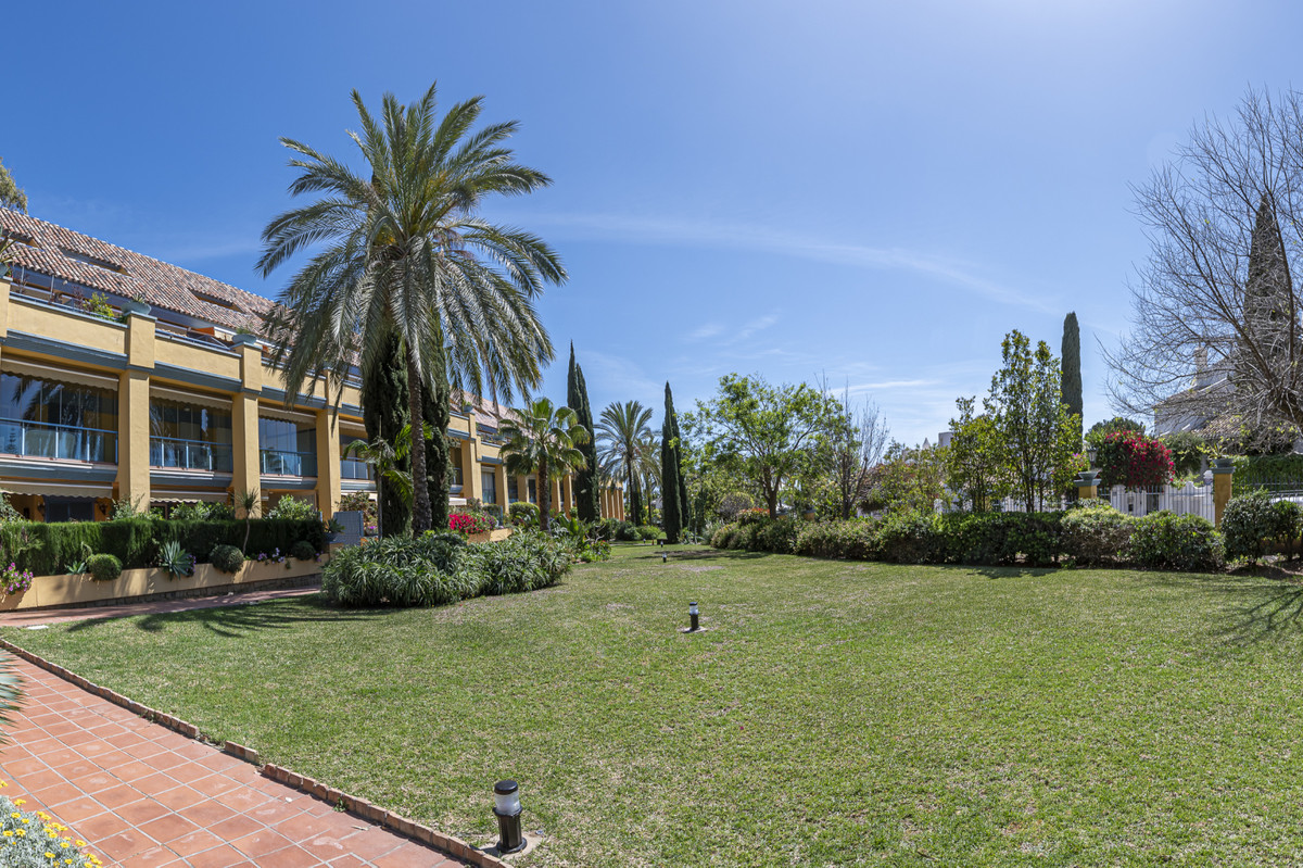 Tussenverdieping Appartement in Bahía de Marbella-33