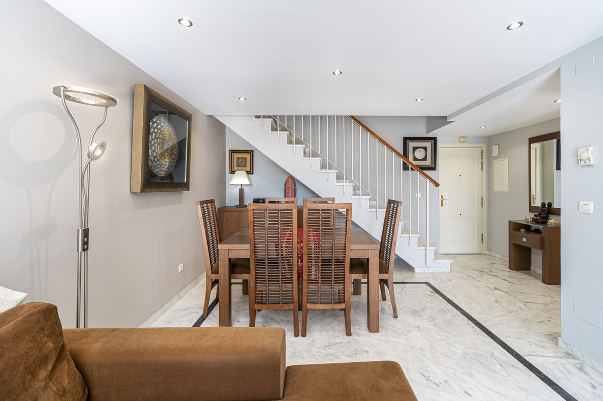 Tussenverdieping Appartement in Bahía de Marbella-7