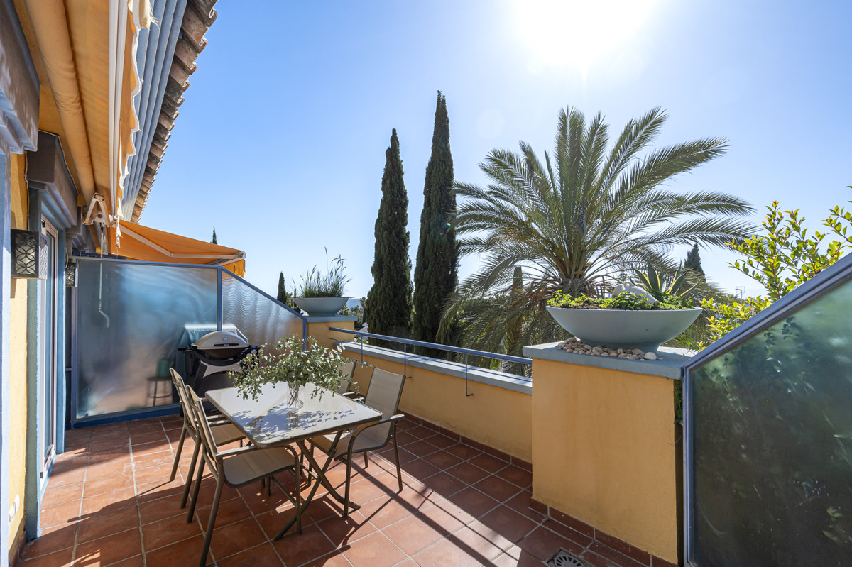 Tussenverdieping Appartement in Bahía de Marbella-8
