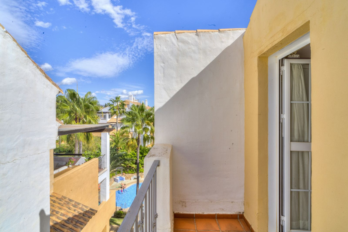 Penthouse in Bahía de Marbella-24