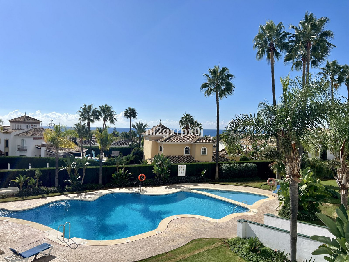 Tussenverdieping Appartement in Bahía de Marbella-2