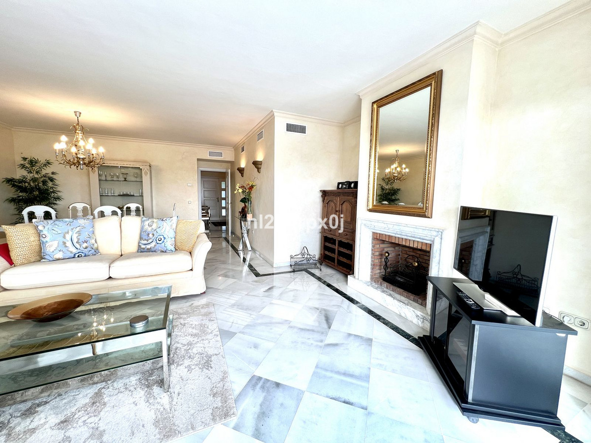 Tussenverdieping Appartement in Bahía de Marbella-22