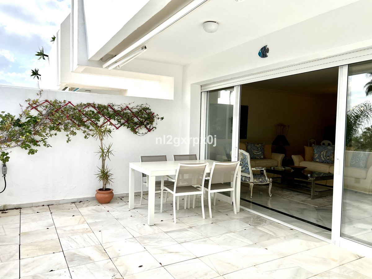 Tussenverdieping Appartement in Bahía de Marbella-35