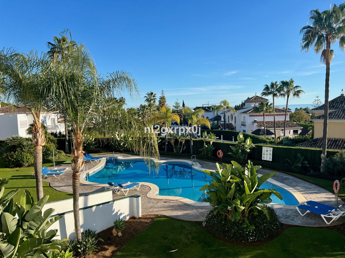 Tussenverdieping Appartement in Bahía de Marbella-5