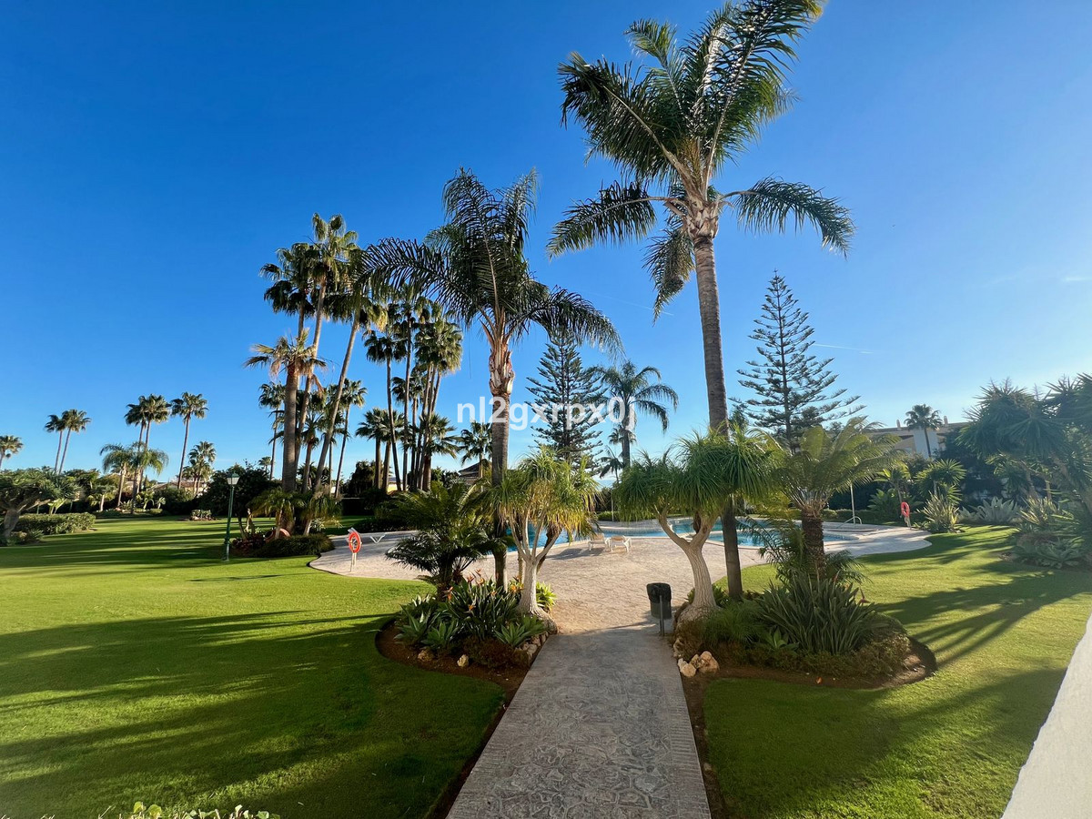 Tussenverdieping Appartement in Bahía de Marbella-6