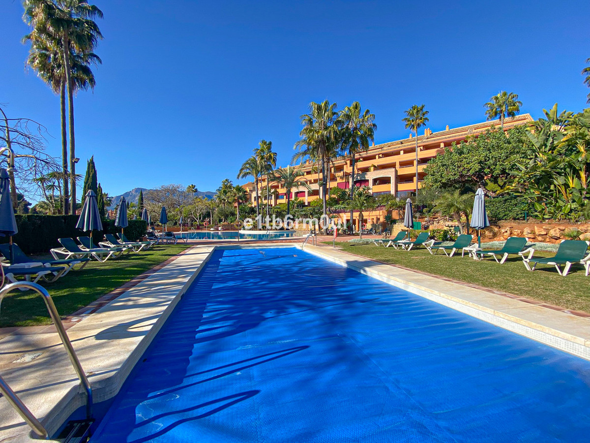 Tussenverdieping Appartement in Bahía de Marbella-12