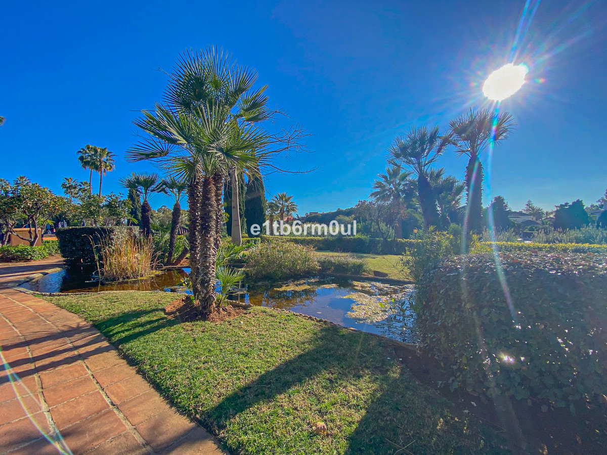 Tussenverdieping Appartement in Bahía de Marbella-18