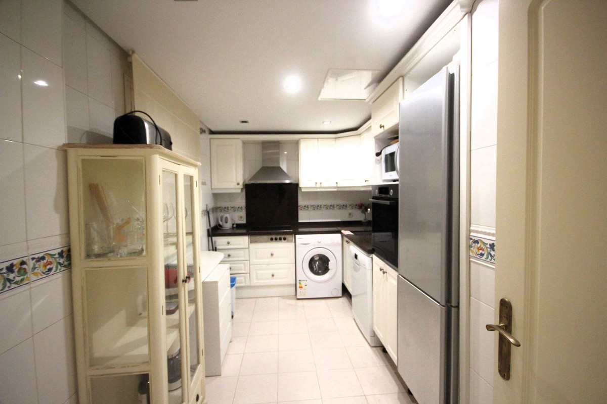 Begane grond appartement in Bahía de Marbella-11