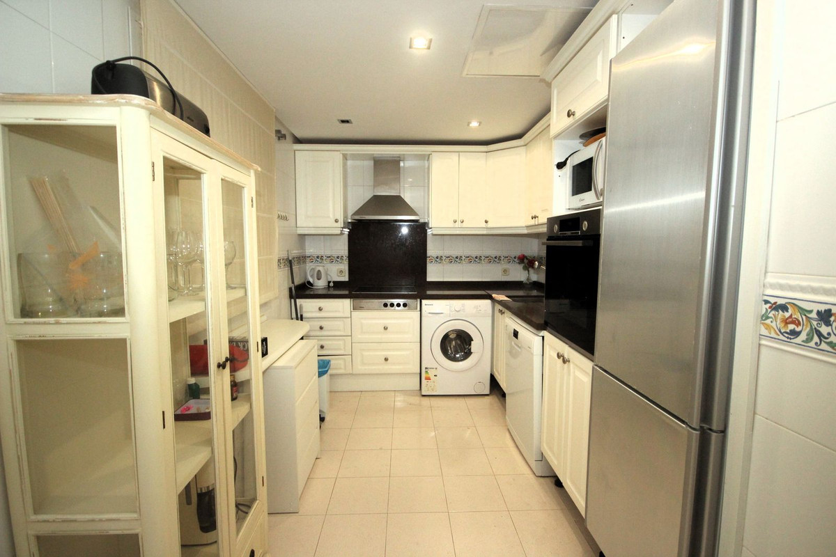 Begane grond appartement in Bahía de Marbella-12
