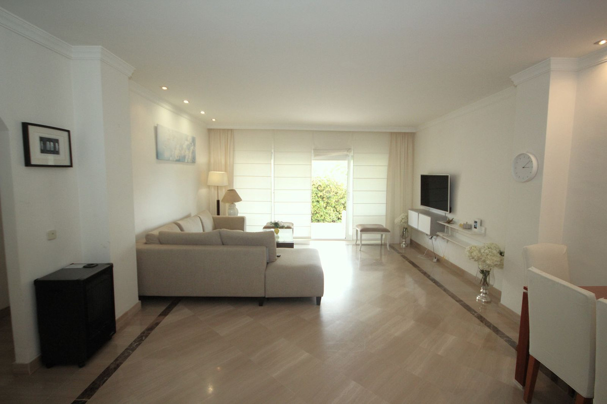 Begane grond appartement in Bahía de Marbella-14