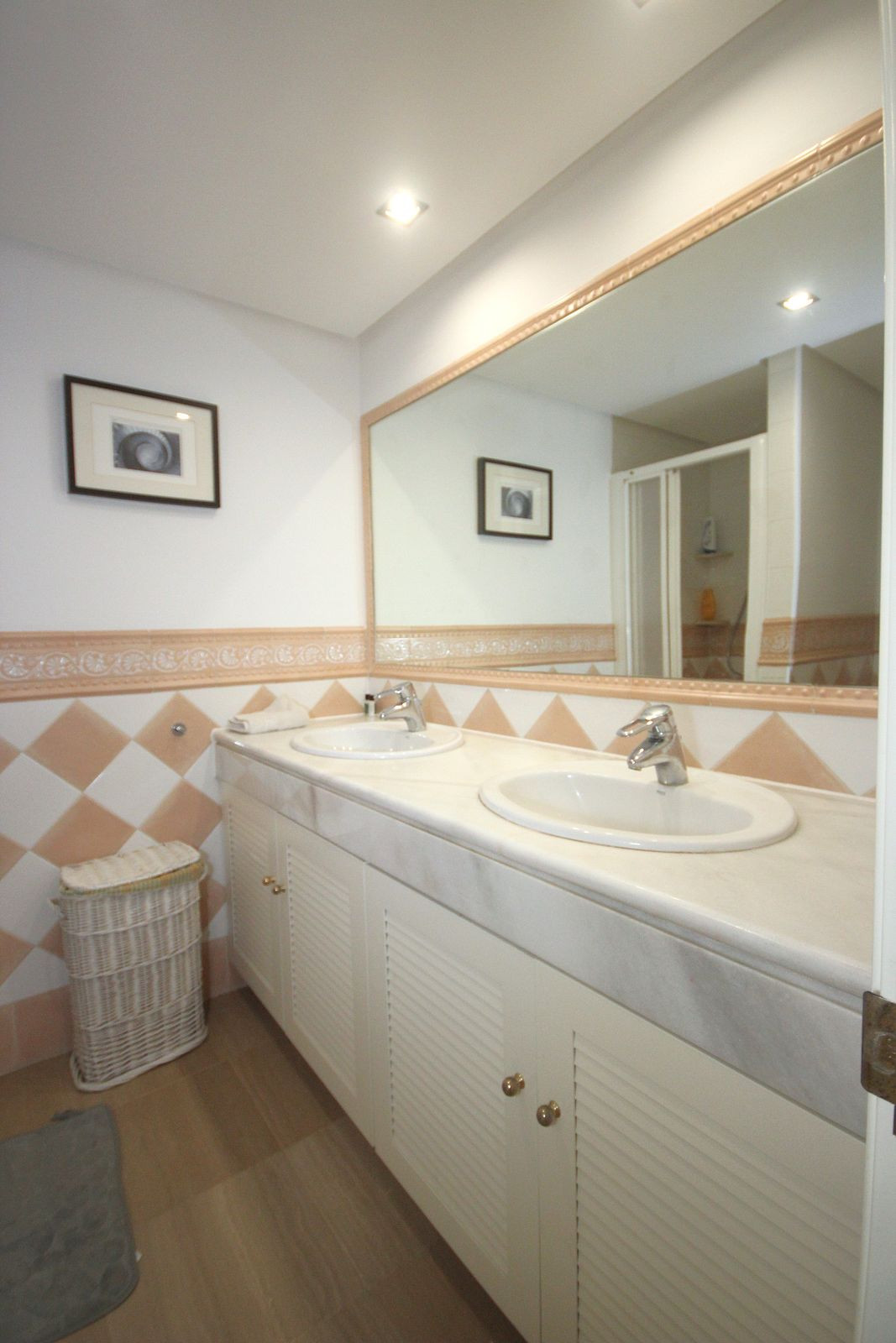 Begane grond appartement in Bahía de Marbella-17