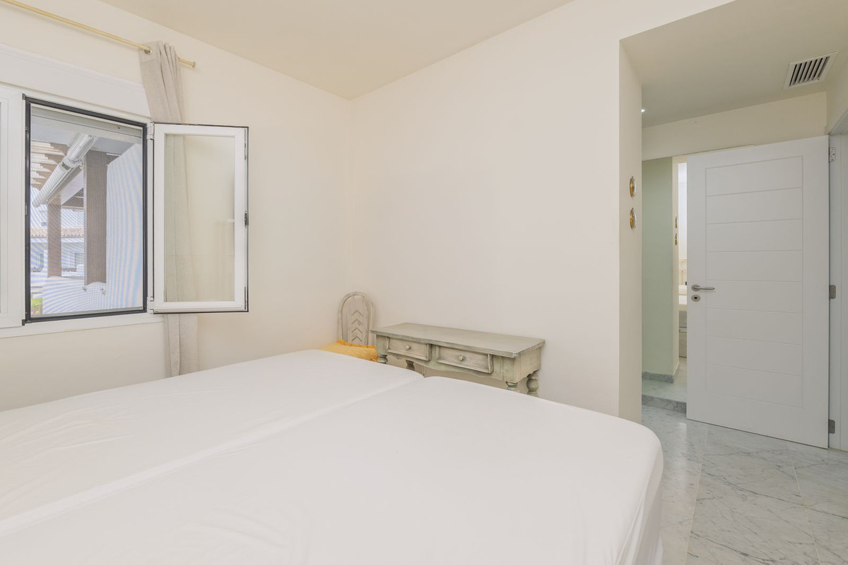Appartement te koop in Bahía de Marbella | 3 slaapkamers H5038732