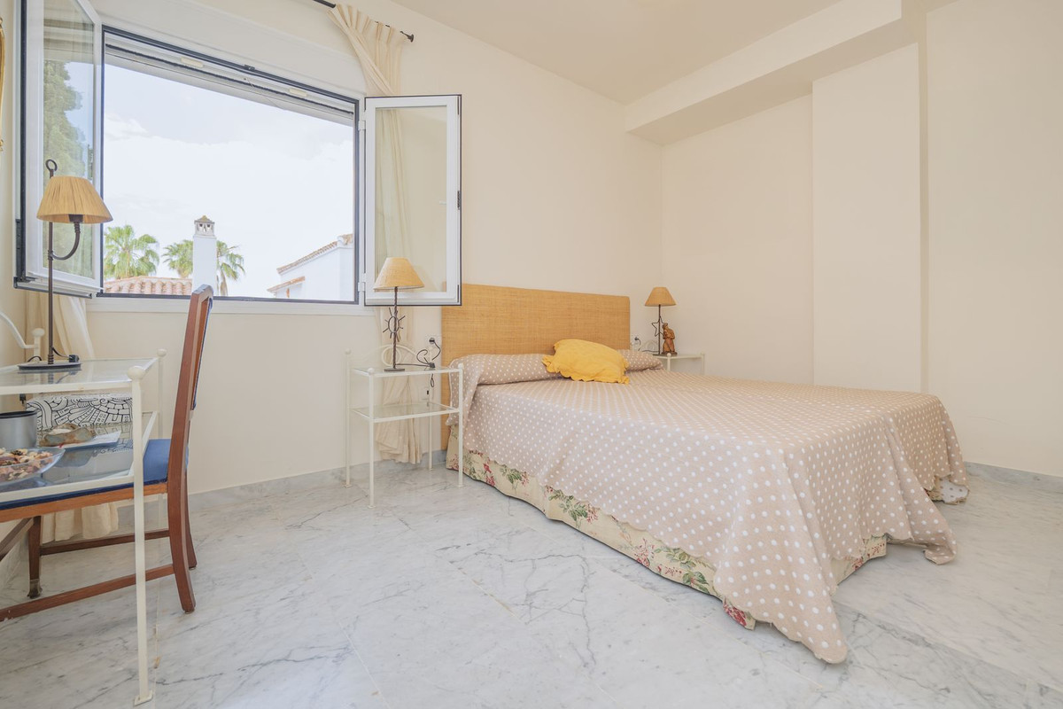 Appartement te koop in Bahía de Marbella | 3 slaapkamers H5038732