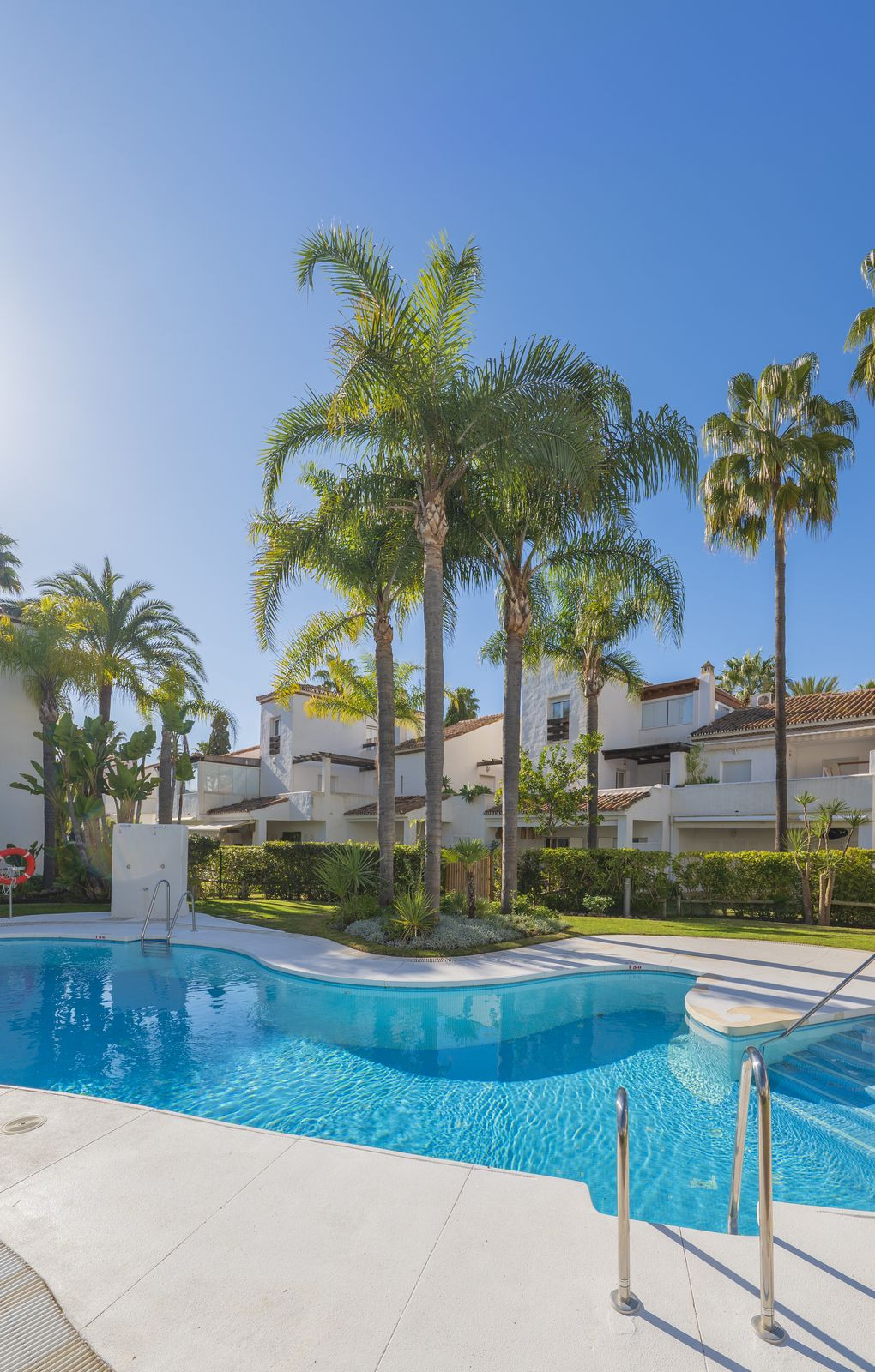 Appartement te koop in Bahía de Marbella | 3 slaapkamers H5038732