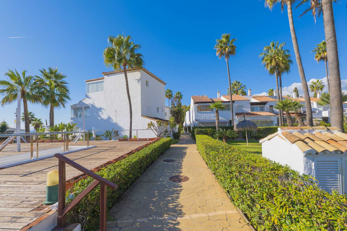 Appartement te koop in Bahía de Marbella | 3 slaapkamers H5038732