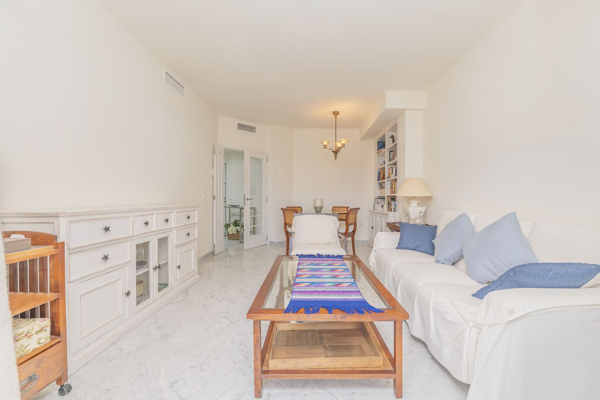 Appartement te koop in Bahía de Marbella | 3 slaapkamers H5038732