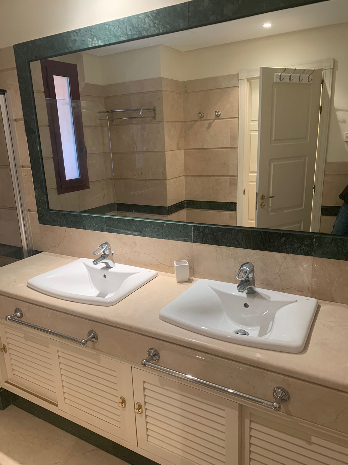 Appartement te koop in Bahía de Marbella | 3 slaapkamers H5048143
