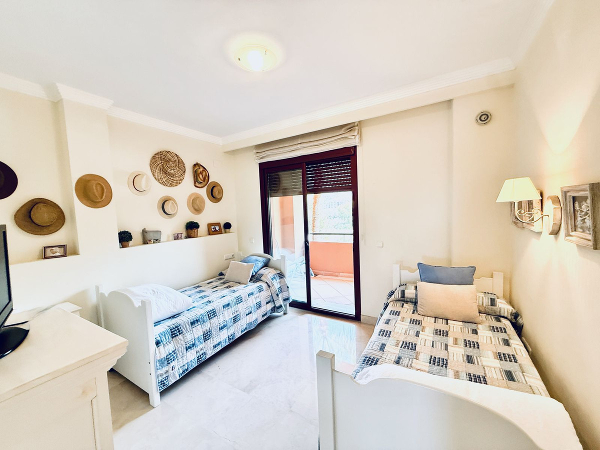 Apartment te koop in Bahía de Marbella | 2 slaapkamers H5071180