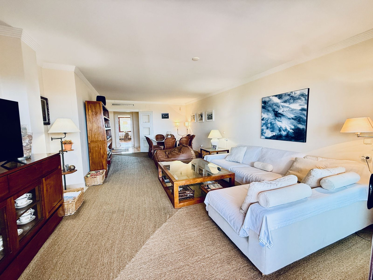 Apartment te koop in Bahía de Marbella | 2 slaapkamers H5071180