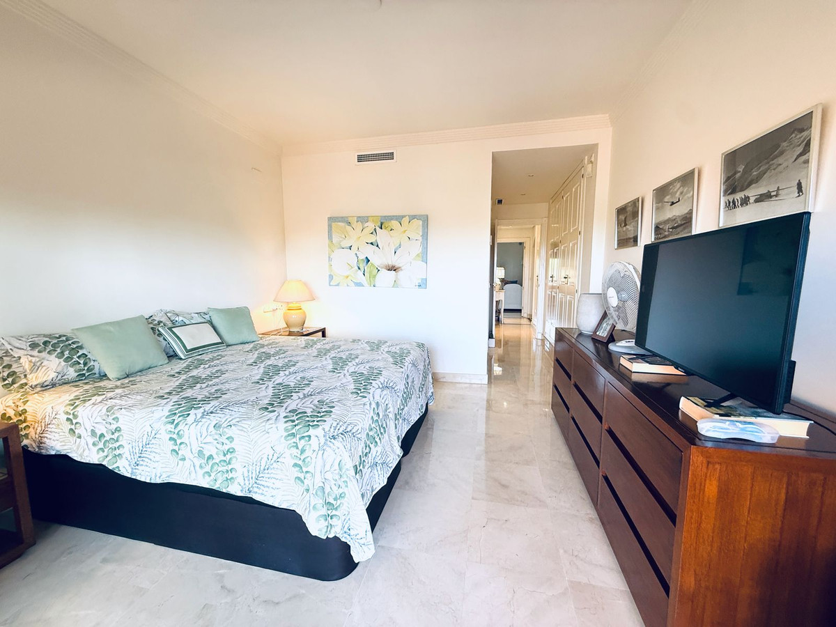 Apartment te koop in Bahía de Marbella | 2 slaapkamers H5071180