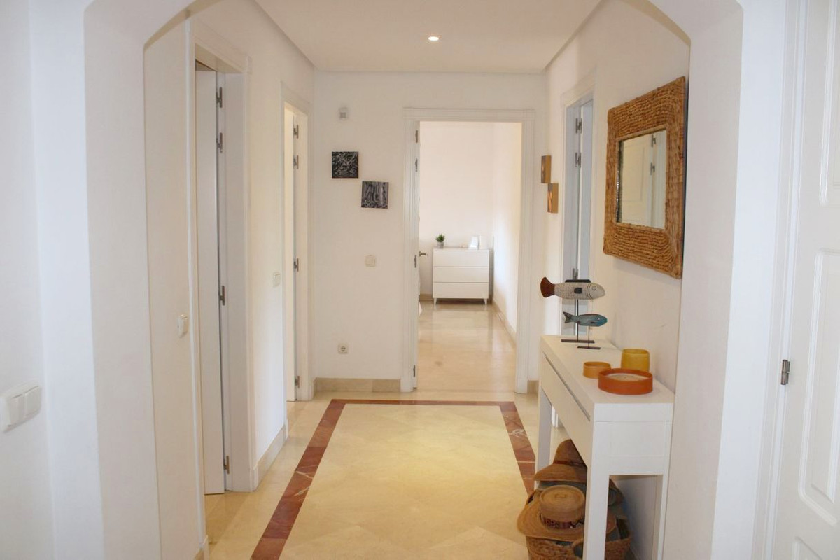 Appartement te koop in Bahía de Marbella | 3 slaapkamers H5074459