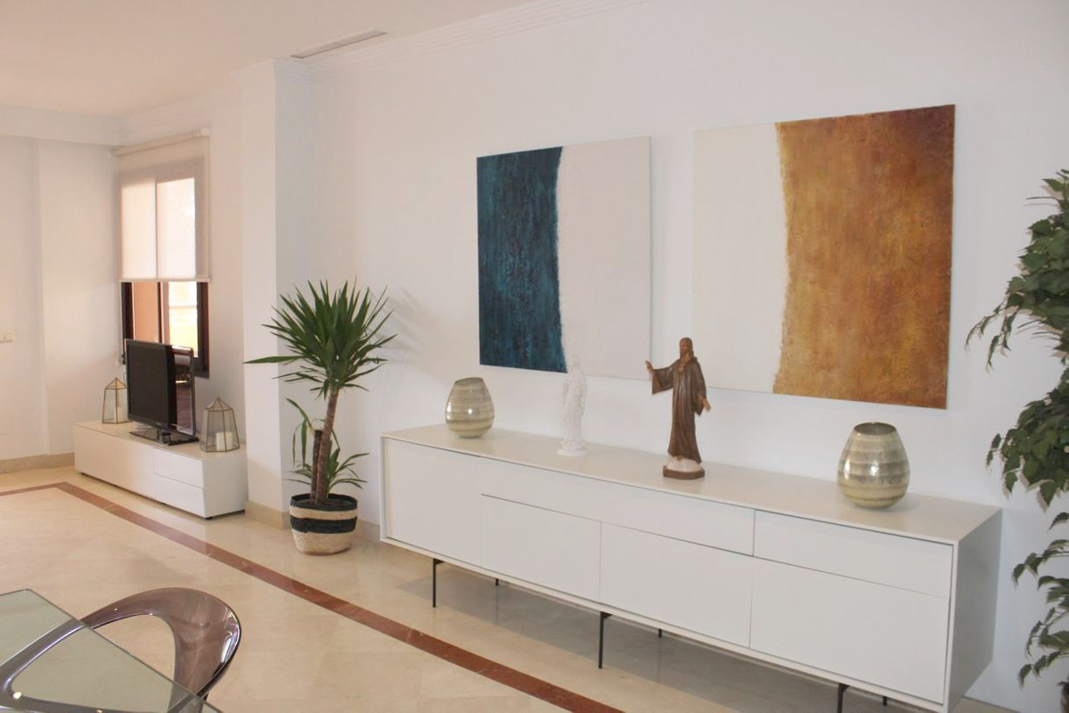 Appartement te koop in Bahía de Marbella | 3 slaapkamers H5074459