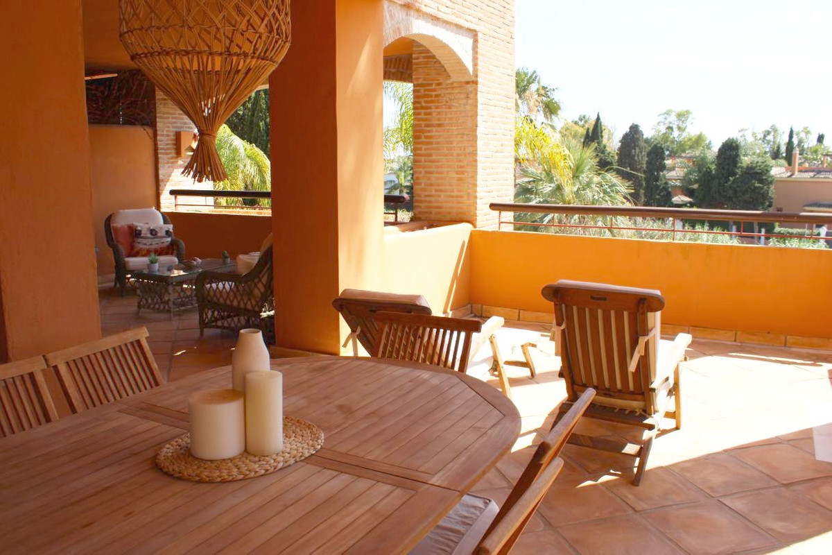 Appartement te koop in Bahía de Marbella | 3 slaapkamers H5074459