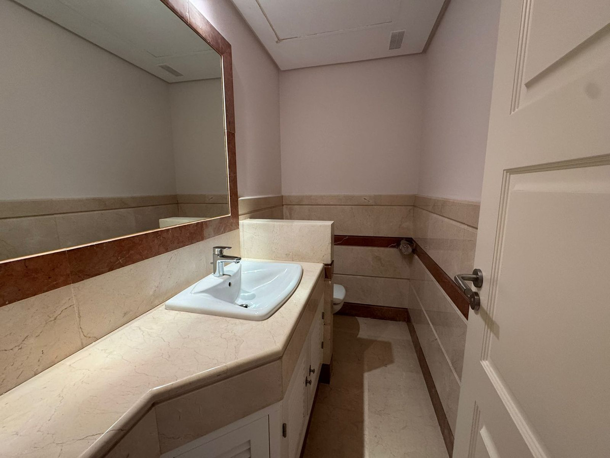 Appartement te koop in Bahía de Marbella | 2 slaapkamers H5107321