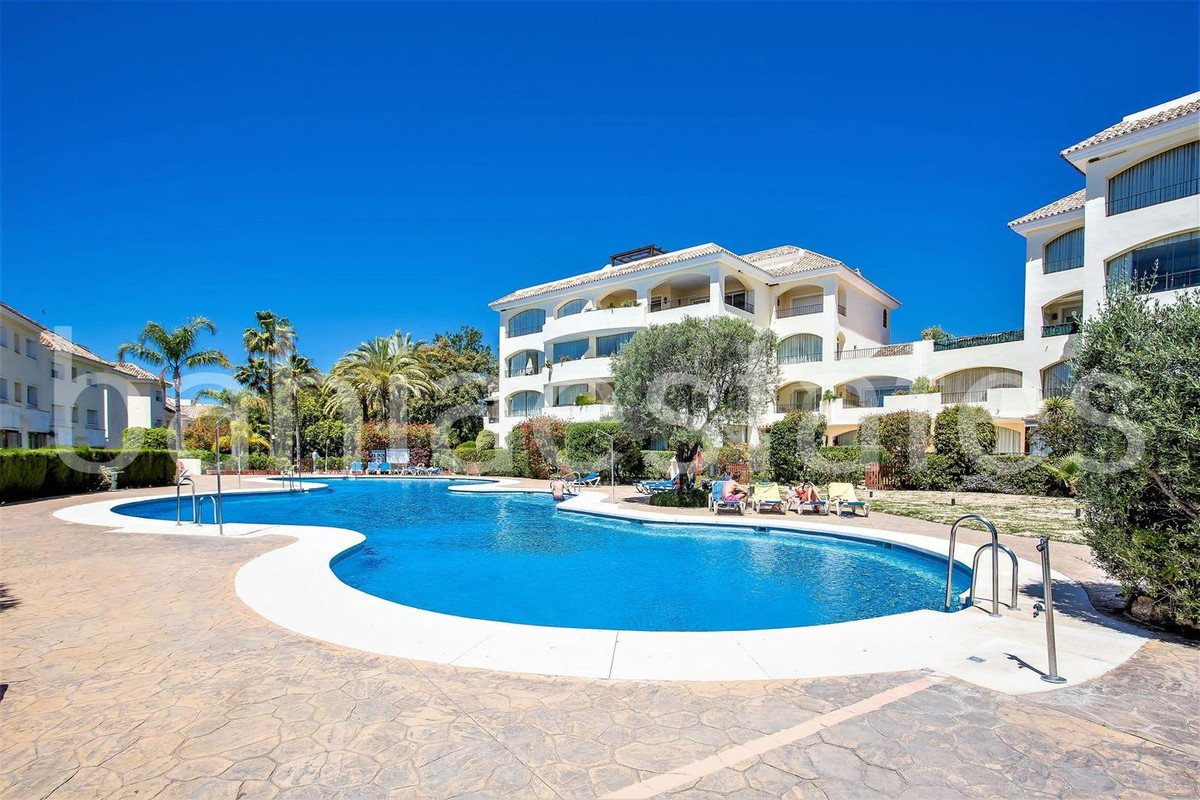 Apartment for sale in Bahía de Marbella | 3 bedrooms H5110738
