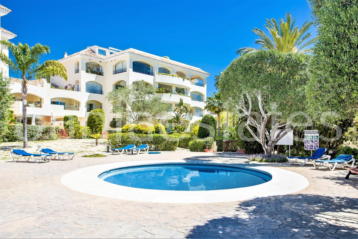 Apartment for sale in Bahía de Marbella | 3 bedrooms H5110738