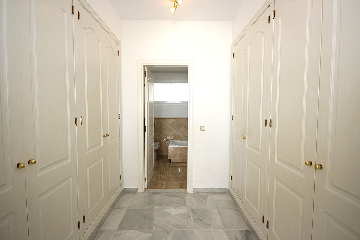 Appartement te koop in Bahía de Marbella | 2 slaapkamers H5129614
