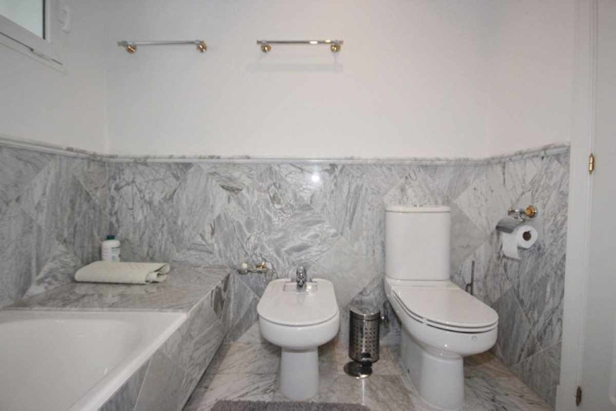 Appartement te koop in Bahía de Marbella | 2 slaapkamers H5129614