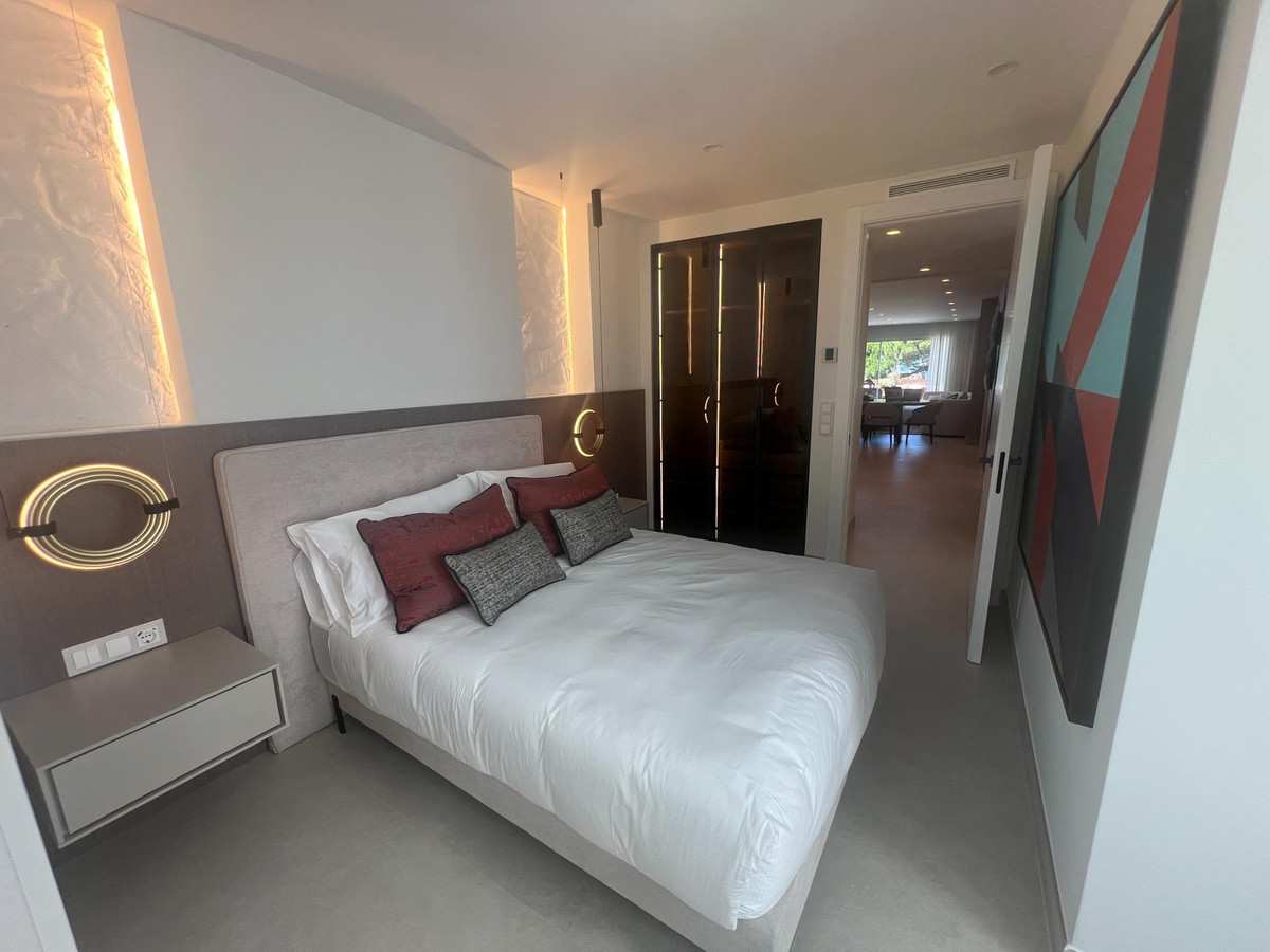 Appartement te koop in Bahía de Marbella | 3 slaapkamers H5130448