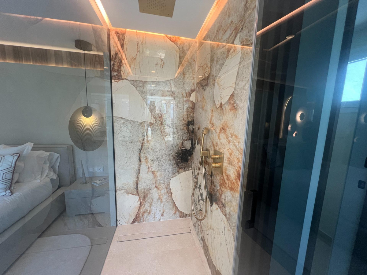 Appartement te koop in Bahía de Marbella | 3 slaapkamers H5130448