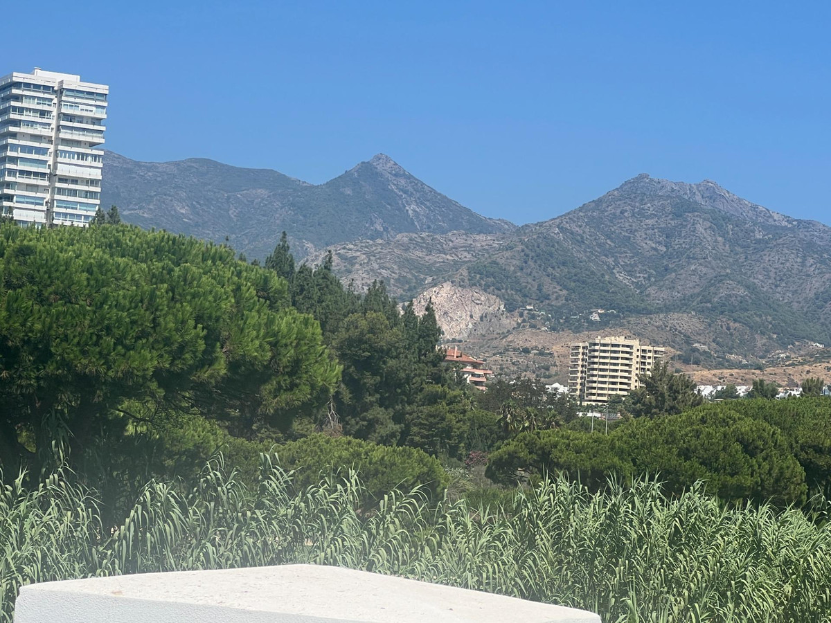 Appartement te koop in Bahía de Marbella | 3 slaapkamers H5130448