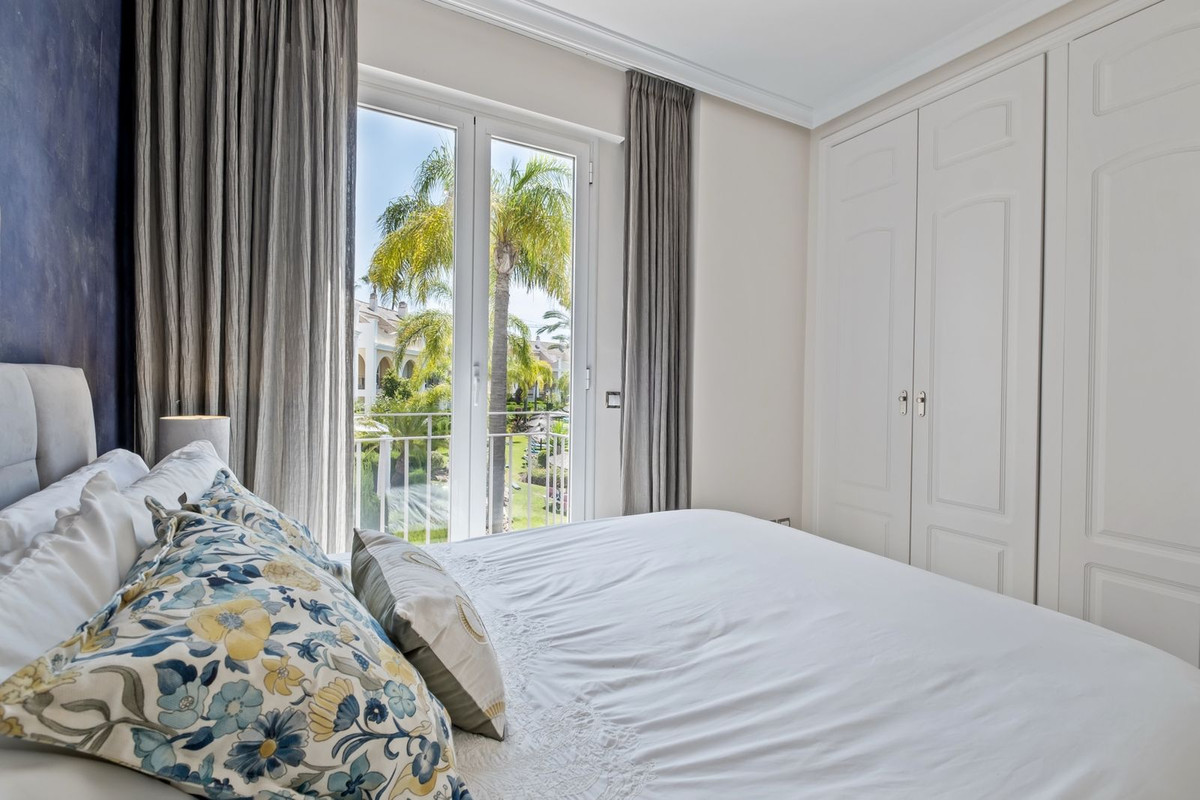 Huis te koop in Bahía de Marbella | 4 slaapkamers H5137585