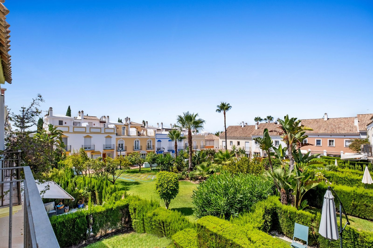 Huis te koop in Bahía de Marbella | 4 slaapkamers H5137585