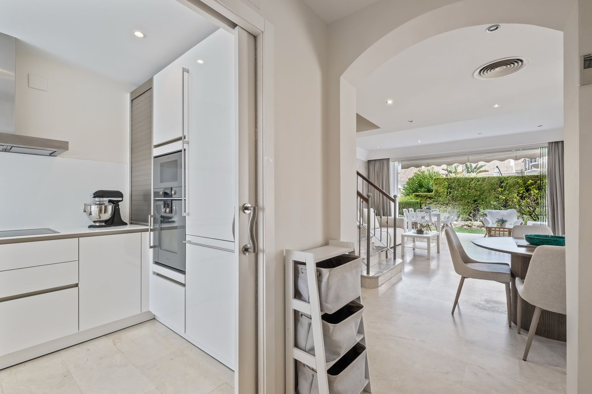 Huis te koop in Bahía de Marbella | 4 slaapkamers H5137585