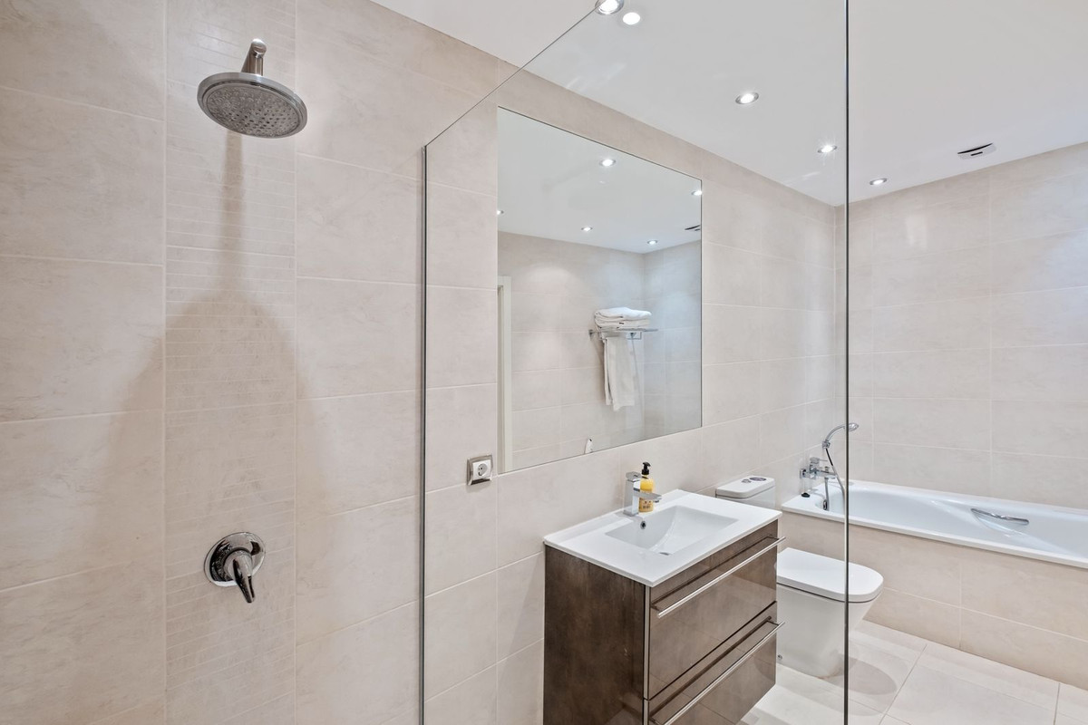 Huis te koop in Bahía de Marbella | 4 slaapkamers H5137585