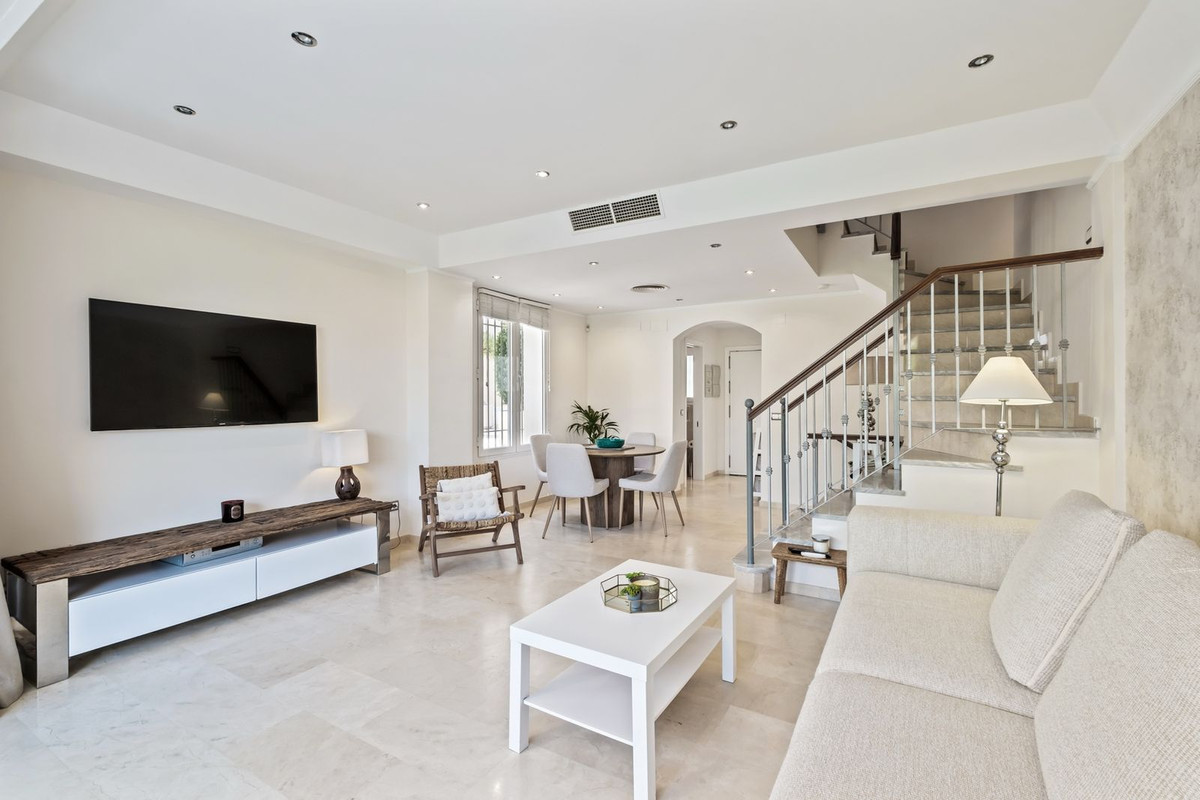 Huis te koop in Bahía de Marbella | 4 slaapkamers H5137585