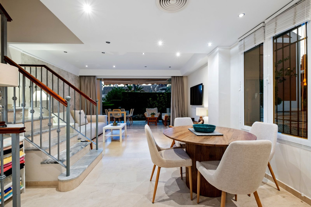 Huis te koop in Bahía de Marbella | 4 slaapkamers H5137585