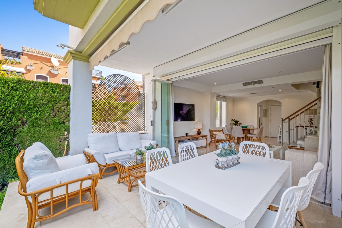 Huis te koop in Bahía de Marbella | 4 slaapkamers H5137585
