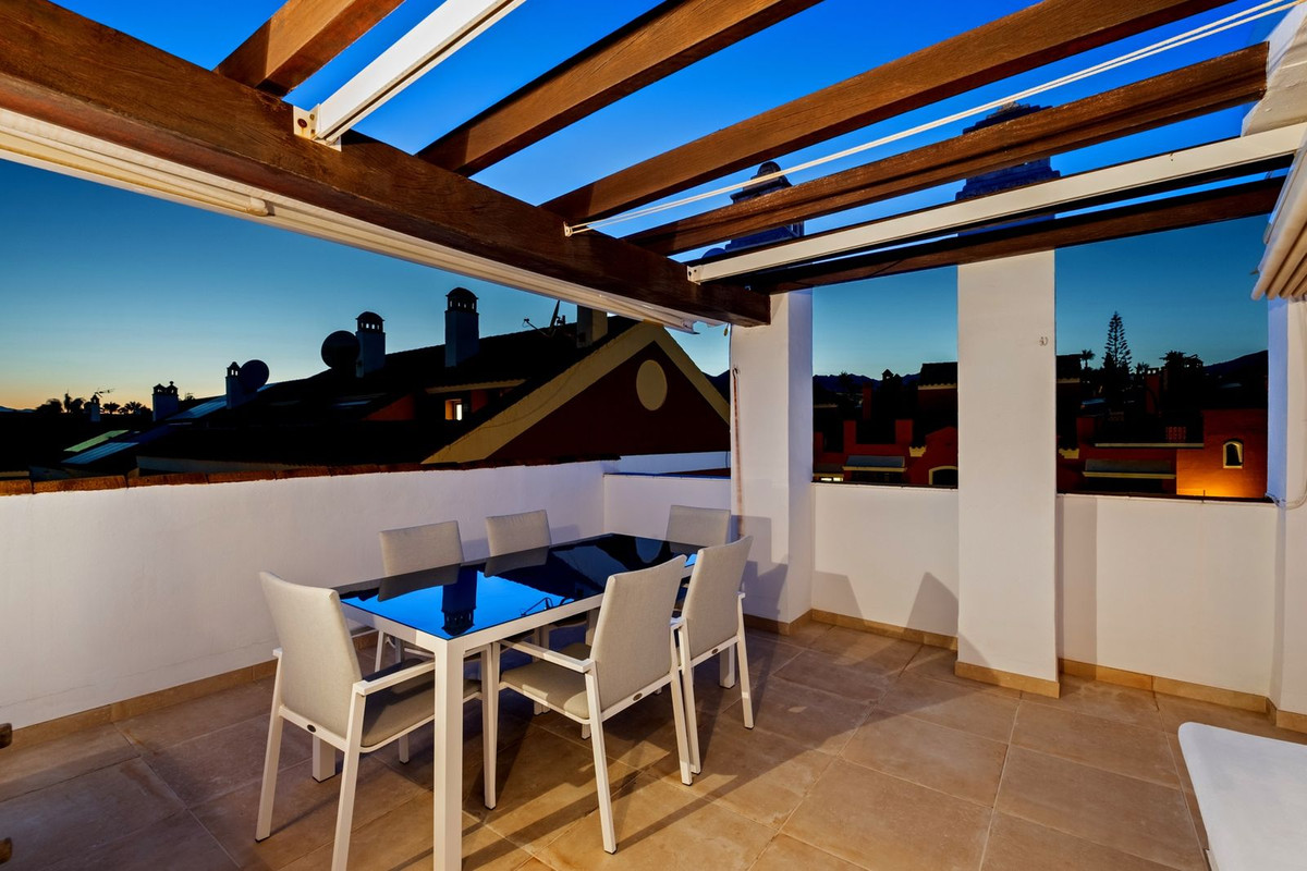 Huis te koop in Bahía de Marbella | 4 slaapkamers H5137585